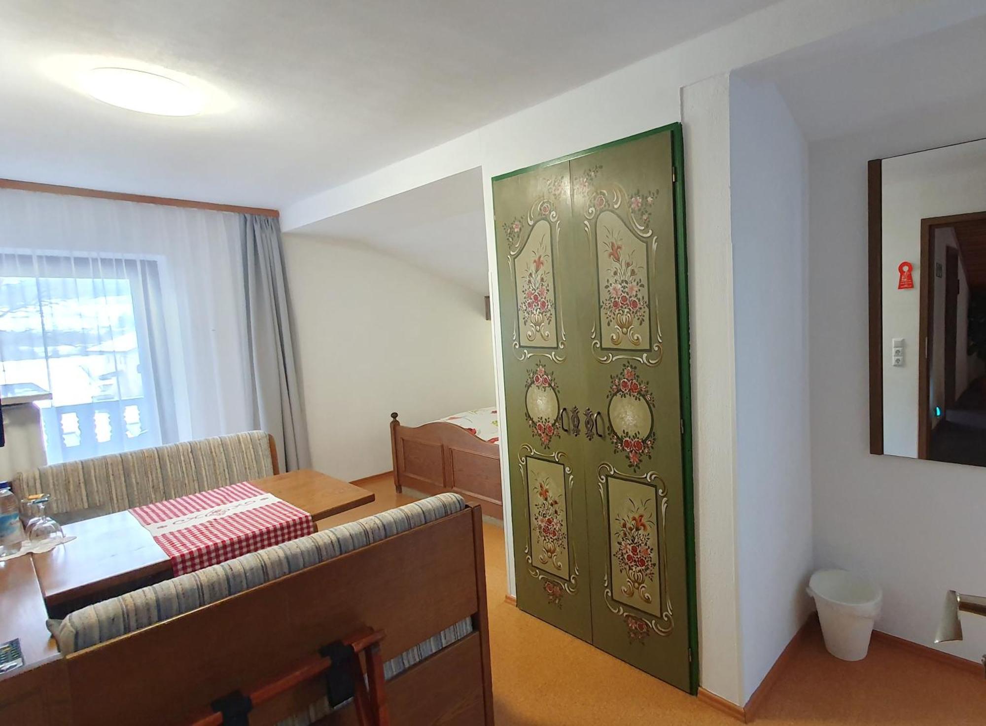 Hotel Garni Haus Alpine - Chiemgau Karte Inkl Ruhpolding Luaran gambar