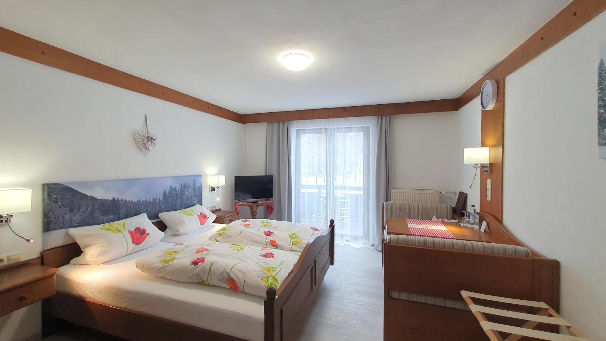 Hotel Garni Haus Alpine - Chiemgau Karte Inkl Ruhpolding Luaran gambar