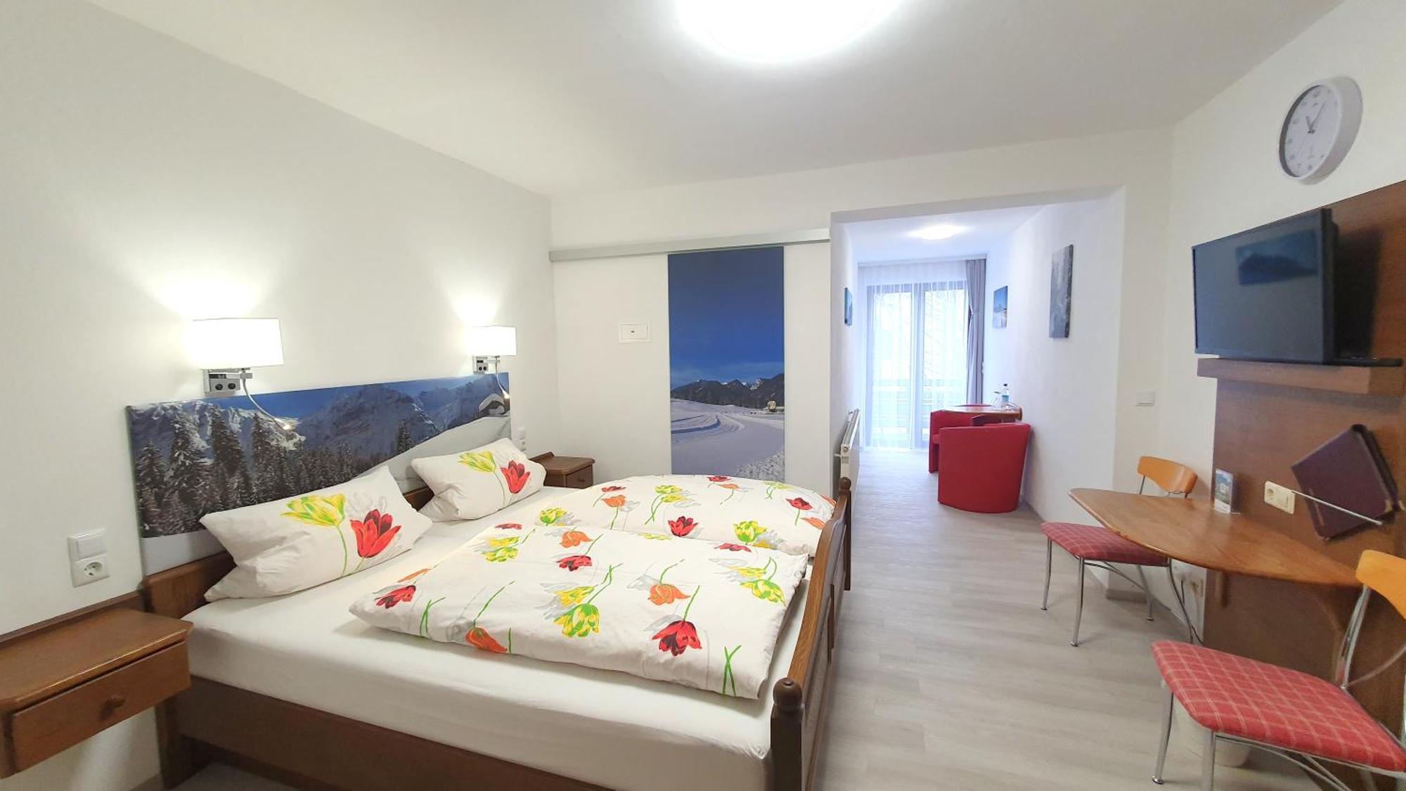 Hotel Garni Haus Alpine - Chiemgau Karte Inkl Ruhpolding Luaran gambar