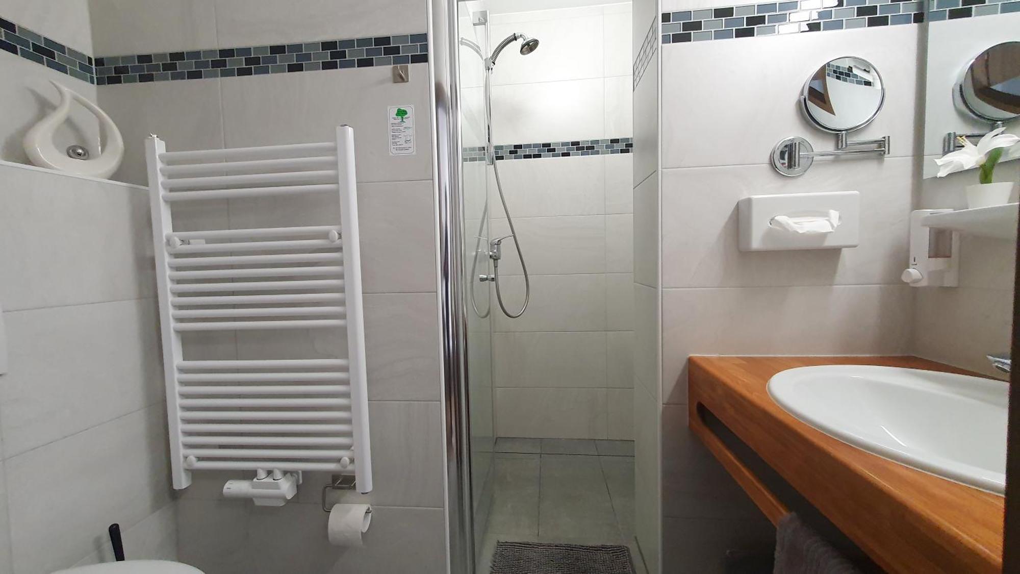 Hotel Garni Haus Alpine - Chiemgau Karte Inkl Ruhpolding Luaran gambar