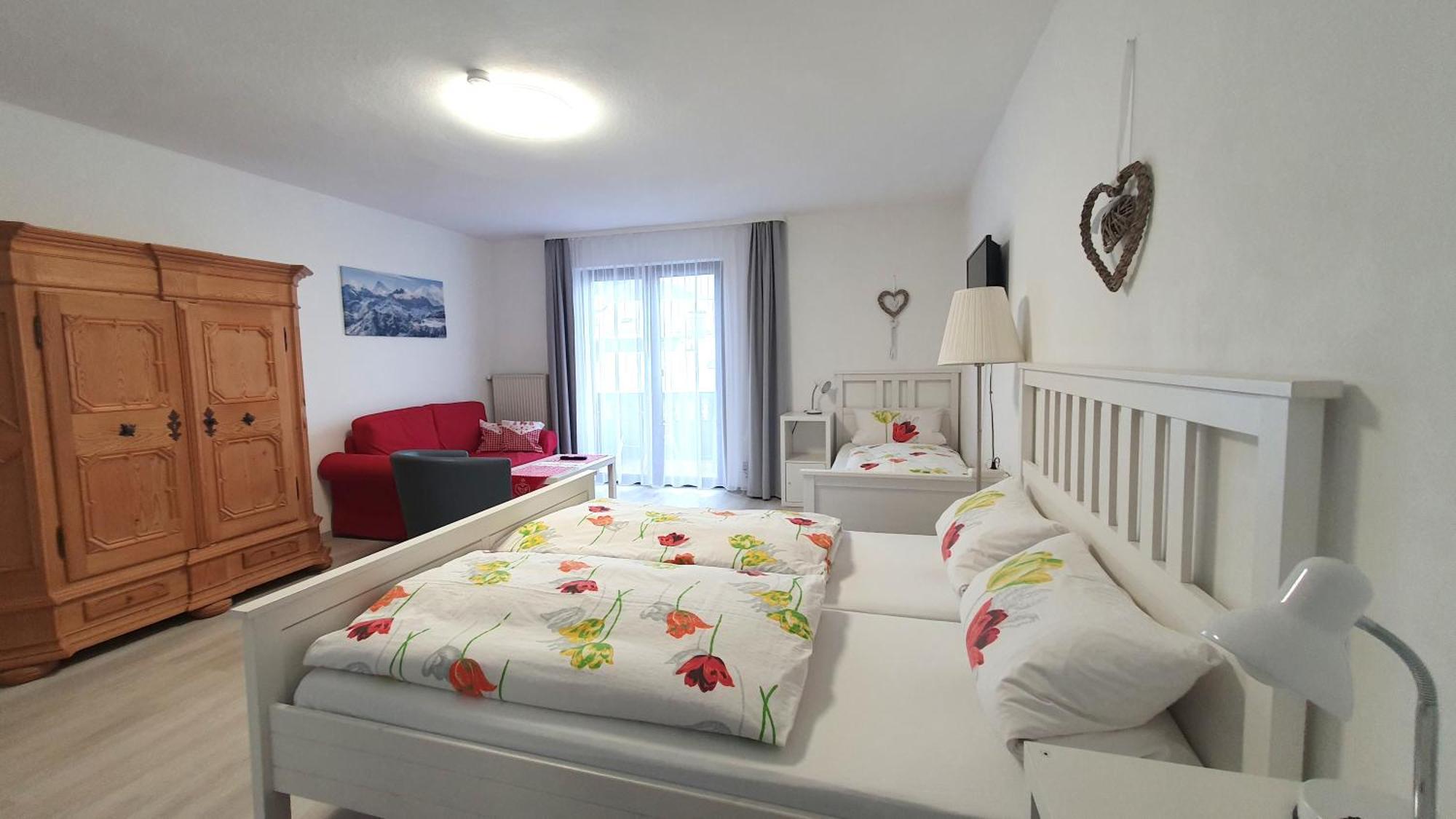 Hotel Garni Haus Alpine - Chiemgau Karte Inkl Ruhpolding Luaran gambar