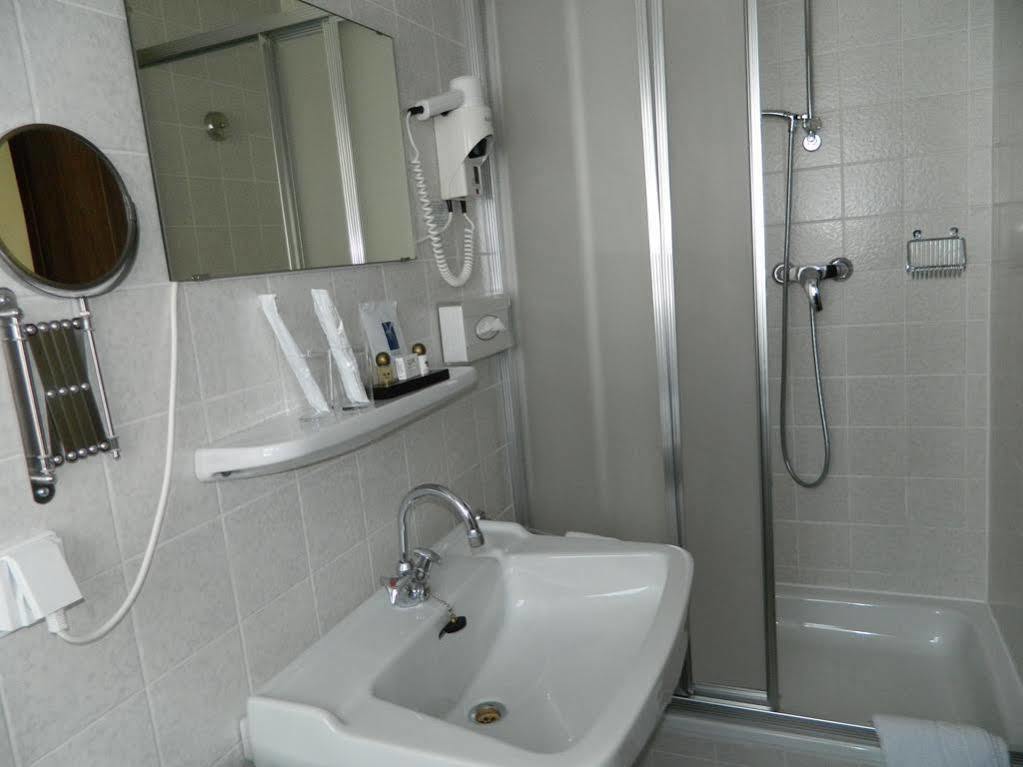 Hotel Garni Haus Alpine - Chiemgau Karte Inkl Ruhpolding Luaran gambar