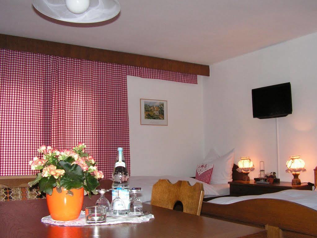 Hotel Garni Haus Alpine - Chiemgau Karte Inkl Ruhpolding Luaran gambar