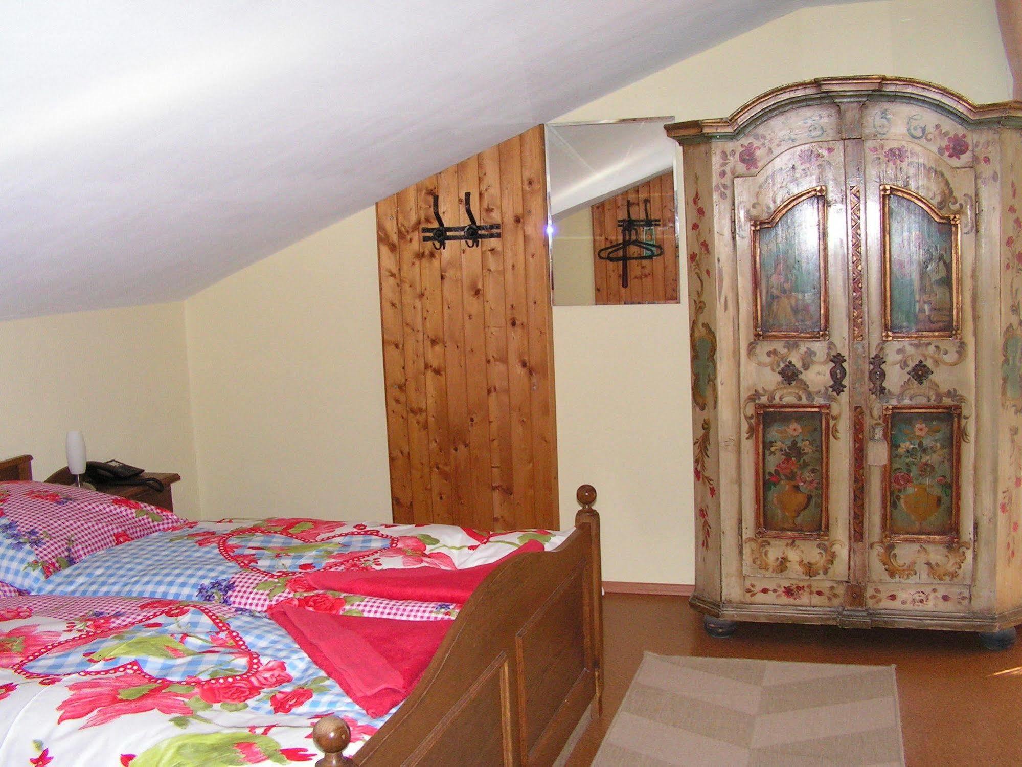 Hotel Garni Haus Alpine - Chiemgau Karte Inkl Ruhpolding Luaran gambar